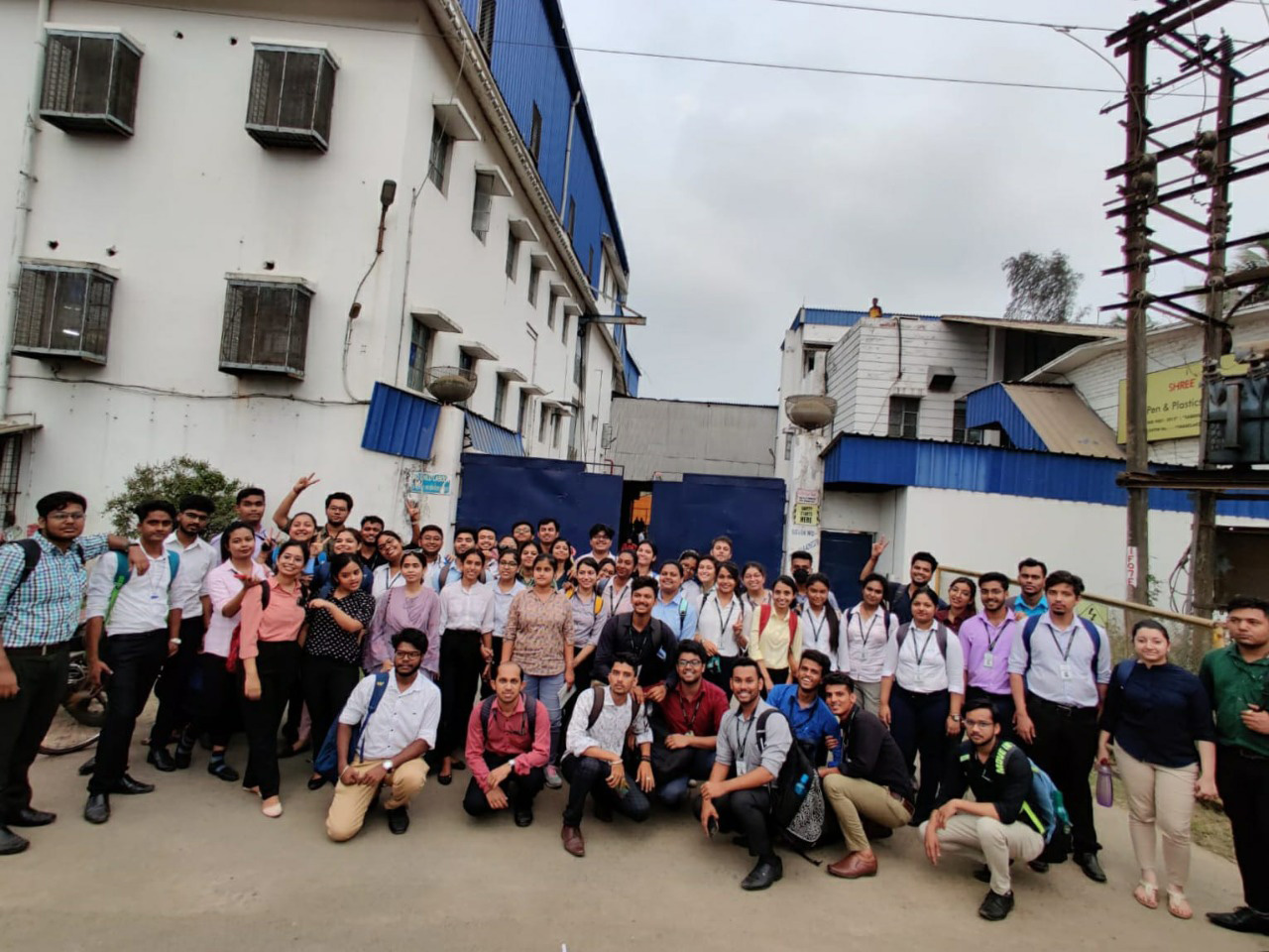 Group of Students at Industry visit to Linc Limited