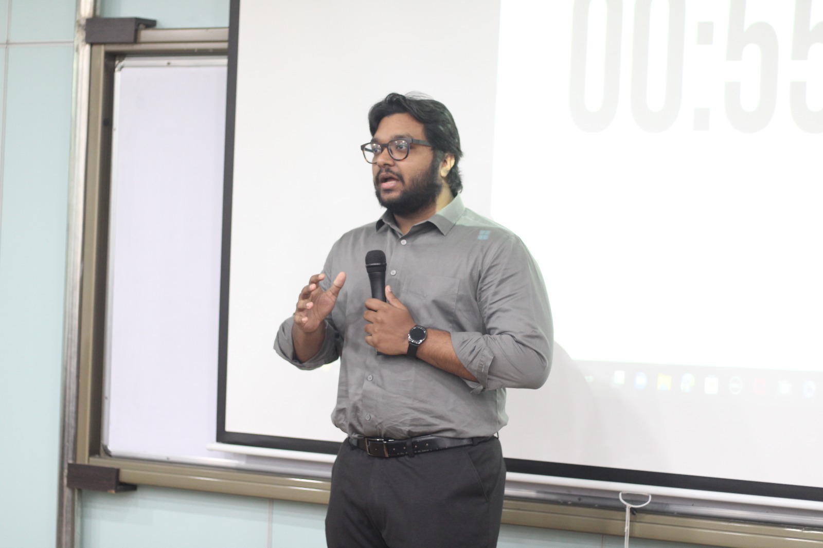 Student speaking at UniSpeak Club event at IQ City UWSB